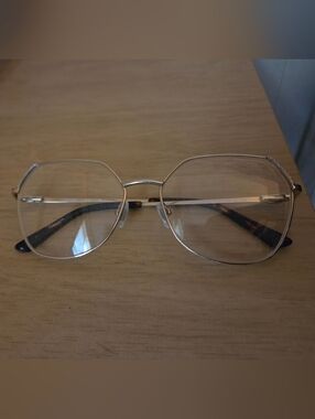 GUESS Designer Frames In Gold